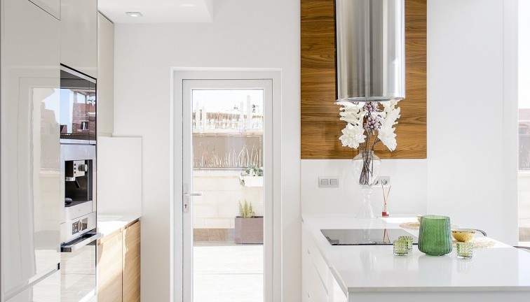 Uudistuotanto - Erillistalo - Cartagena - Playa Honda