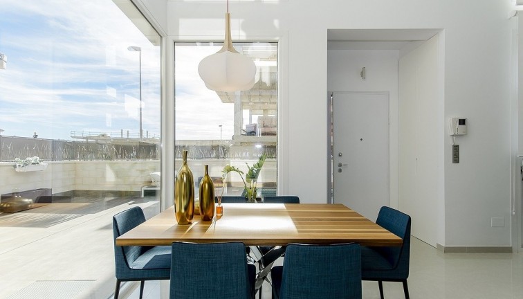 Uudistuotanto - Erillistalo - Cartagena - Playa Honda