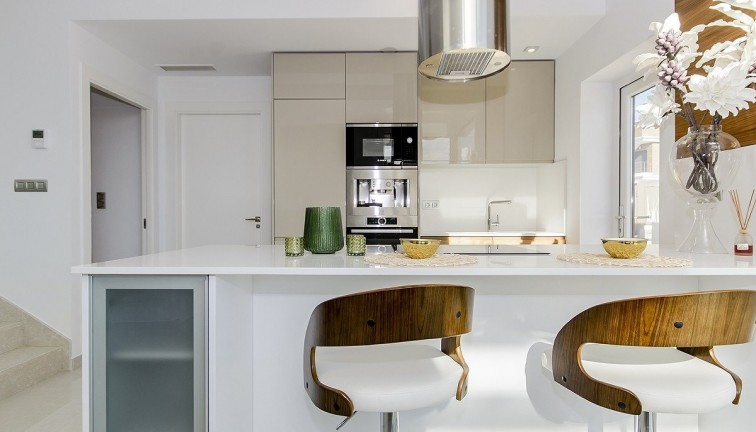 Uudistuotanto - Erillistalo - Cartagena - Playa Honda