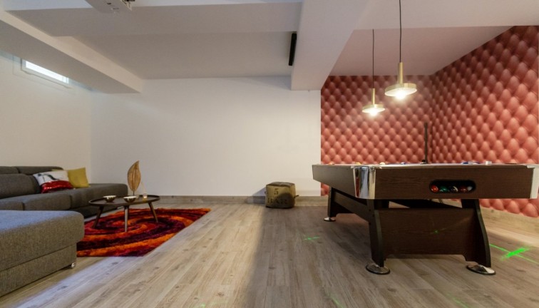 Uudistuotanto - Erillistalo - Cartagena - Playa Honda