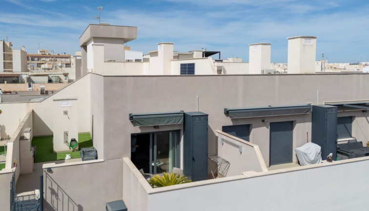 Jälleenmyynti - Asunto - Ylimmän kerroksen asunto - Torrevieja