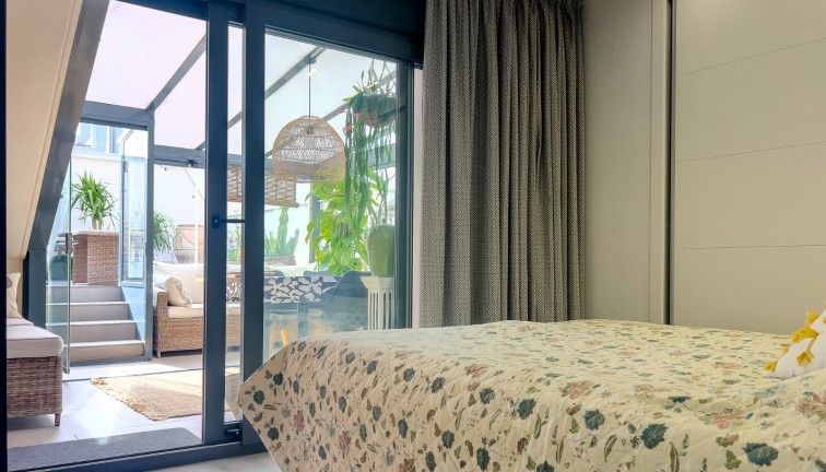 Jälleenmyynti - Asunto - Ylimmän kerroksen asunto - Torrevieja