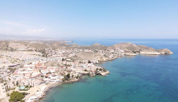 Uudistuotanto - Erillistalo - San Juan de los Terreros