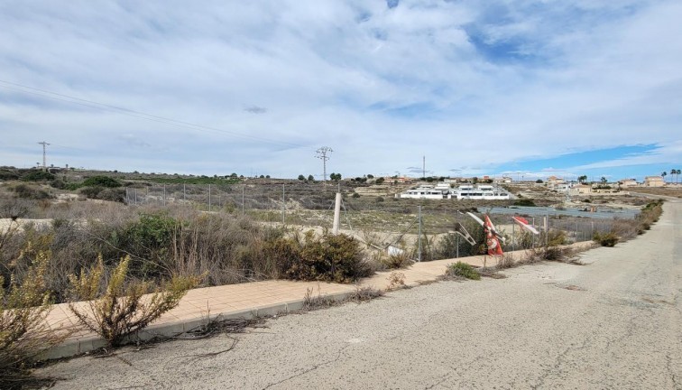 Resale - Plot - Torremendo