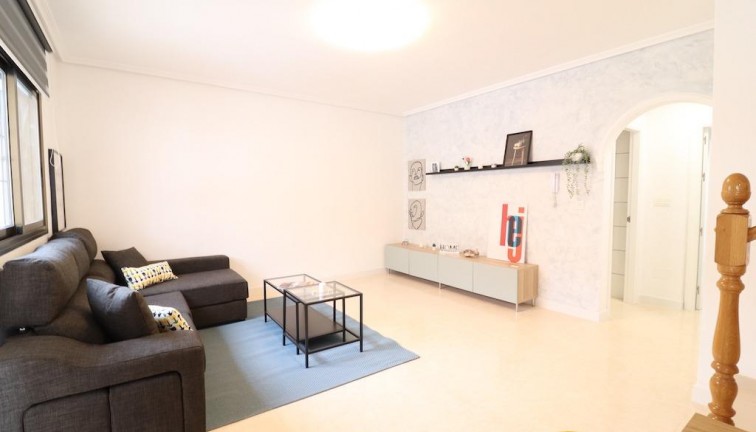 Reventa - Casa adosada - San Miguel de Salinas