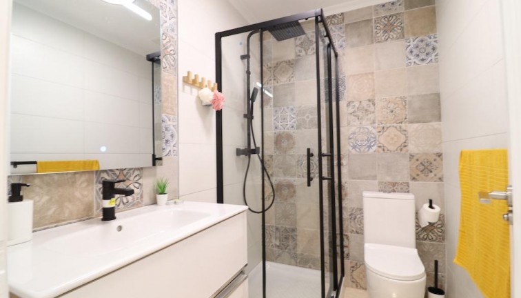 Reventa - Casa adosada - San Miguel de Salinas