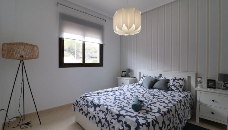 Reventa - Casa adosada - San Miguel de Salinas