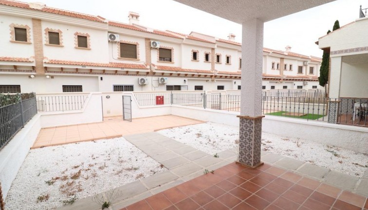 Reventa - Casa adosada - San Miguel de Salinas