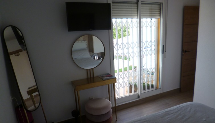 Resale - Chalet - Pilar de la Horadada