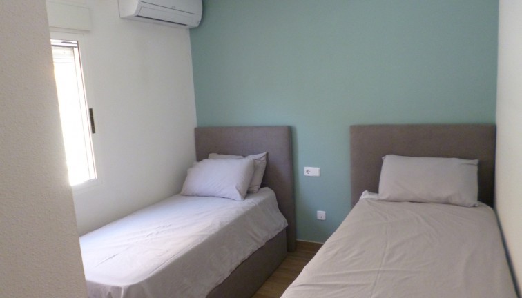 Resale - Chalet - Pilar de la Horadada