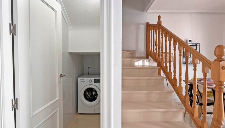 Reventa - Casa adosada - San Miguel de Salinas