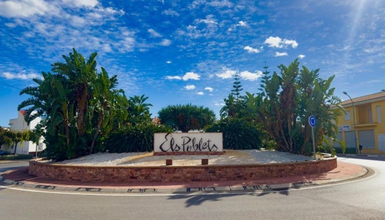 Uudistuotanto - Erillistalo - Els Poblets - Partida Barranquets