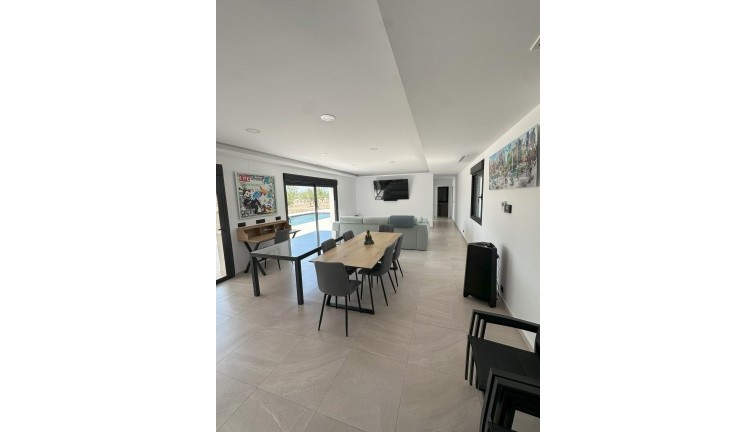 Uudistuotanto - Erillistalo - Pinoso