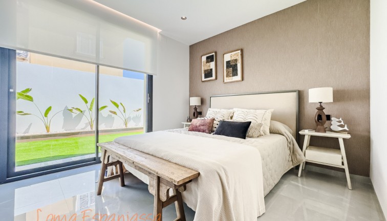 Obra nueva - Chalet - Torrevieja - Torreta Florida