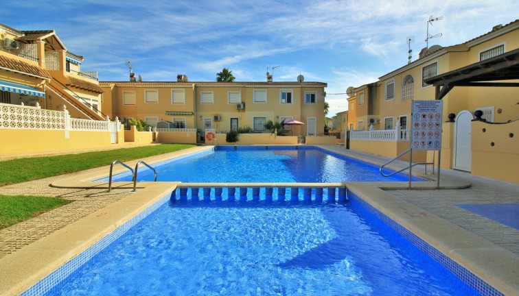 Resale - Semi-Detached - Villamartín