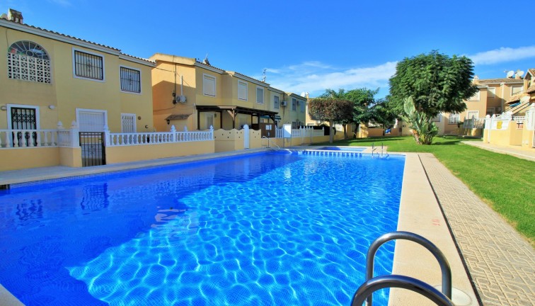 Resale - Semi-Detached - Villamartín