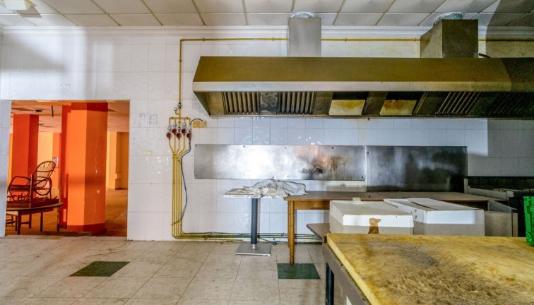 Resale - Commercial - Torrevieja