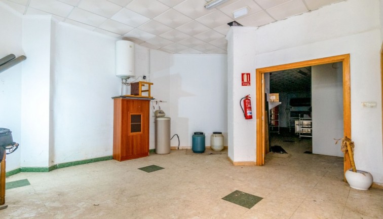 Resale - Commercial - Torrevieja