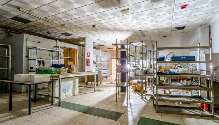 Resale - Commercial - Torrevieja