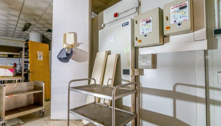 Resale - Commercial - Torrevieja