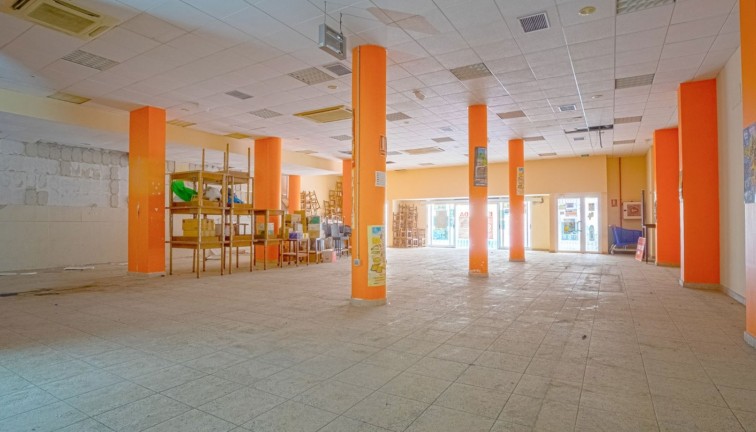 Resale - Commercial - Torrevieja