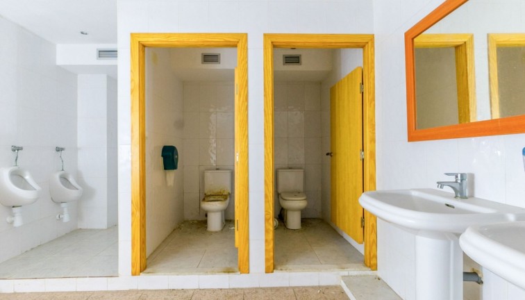 Resale - Commercial - Torrevieja