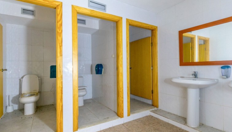 Resale - Commercial - Torrevieja