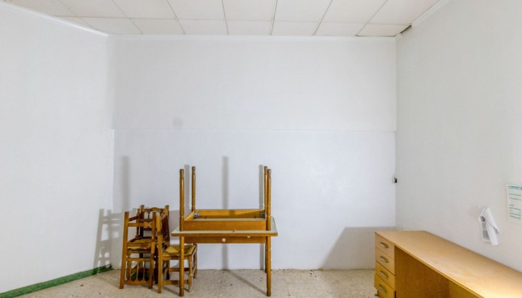 Resale - Commercial - Torrevieja