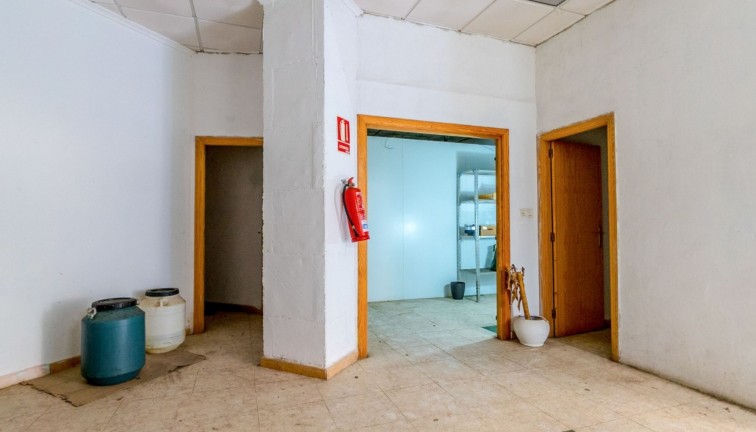 Resale - Commercial - Torrevieja