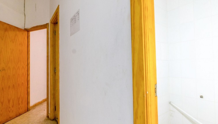 Resale - Commercial - Torrevieja