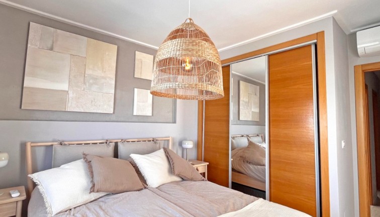 Reventa - Casa adosada - Torrevieja - Los Balcones