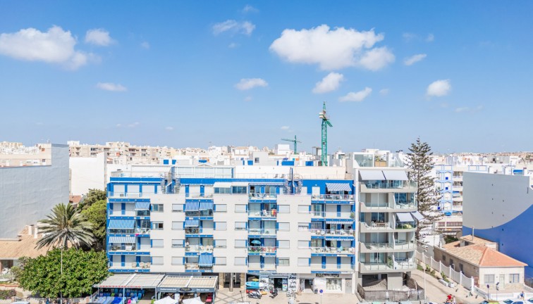 Reventa - Apartamento - Apartamento en el último piso - Torrevieja - Playa de los Locos