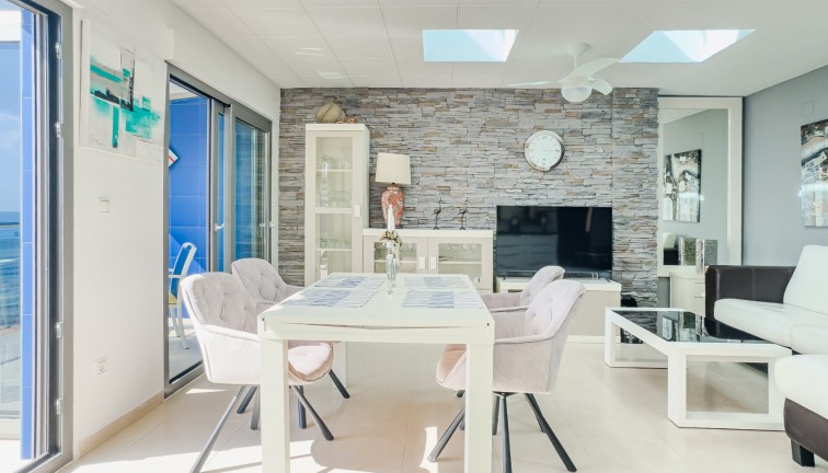 Reventa - Apartamento - Apartamento en el último piso - Torrevieja - Playa de los Locos