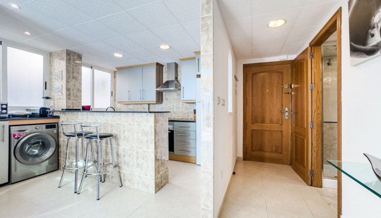 Reventa - Apartamento - Apartamento en el último piso - Torrevieja - Playa de los Locos