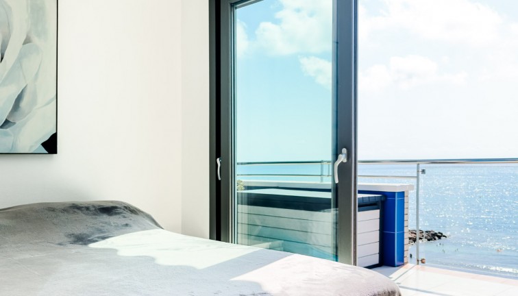 Reventa - Apartamento - Apartamento en el último piso - Torrevieja - Playa de los Locos