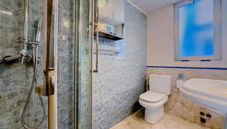 Reventa - Apartamento - Apartamento en el último piso - Torrevieja - Playa de los Locos