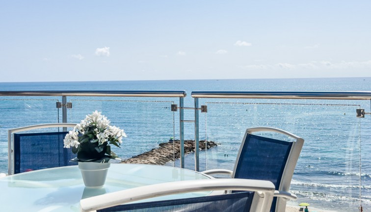 Reventa - Apartamento - Apartamento en el último piso - Torrevieja - Playa de los Locos