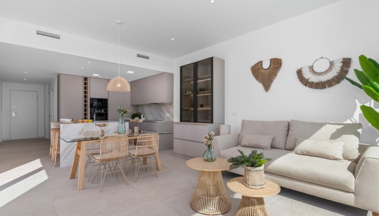 Uudistuotanto - Erillistalo - Los Alcazares - Serena Golf