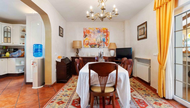 Jälleenmyynti - Erillistalo - Cabo Roig