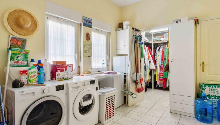 Jälleenmyynti - Erillistalo - Cabo Roig