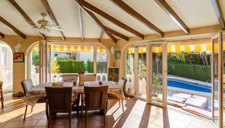 Jälleenmyynti - Erillistalo - Cabo Roig