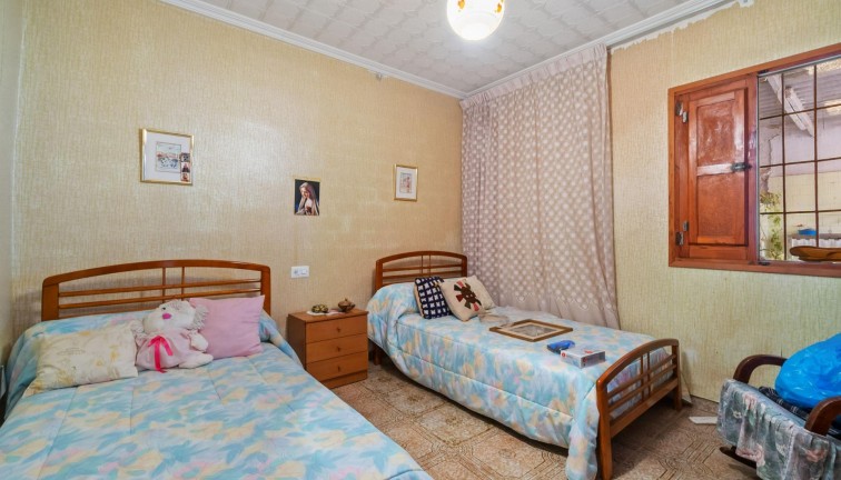 Reventa - Chalet - Orihuela