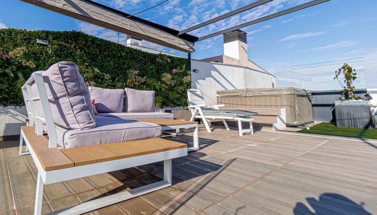 Reventa - Apartamento - Apartamento en el último piso - Los Dolses