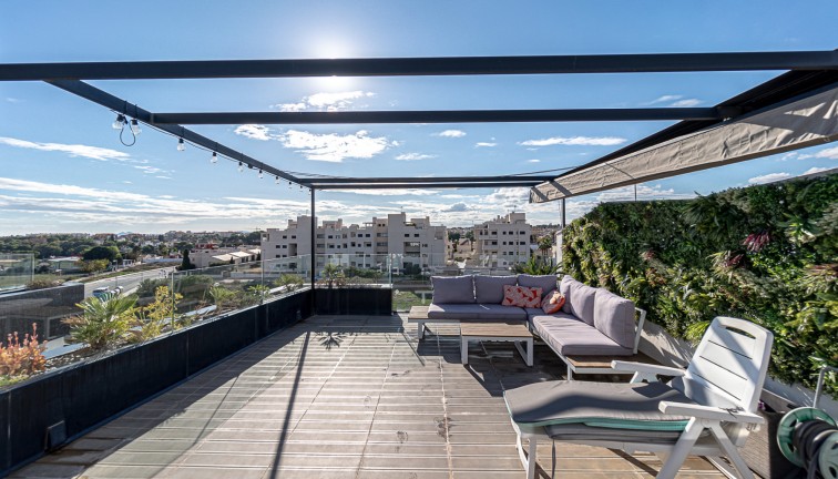 Reventa - Apartamento - Apartamento en el último piso - Los Dolses