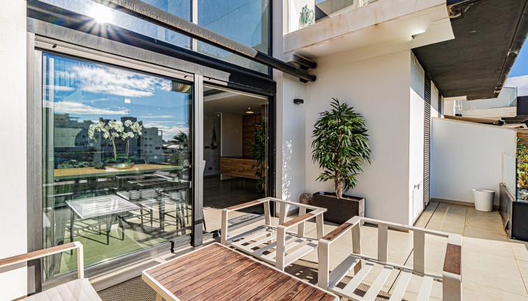 Reventa - Apartamento - Apartamento en el último piso - Los Dolses