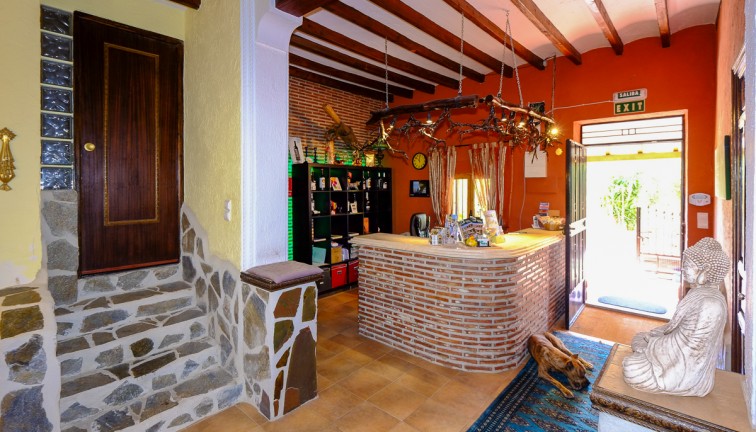 Resale - Commercial - Hondón de las Nieves