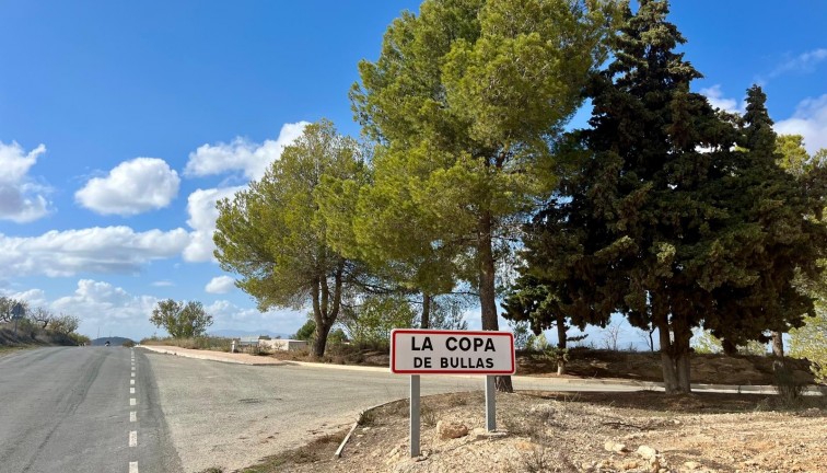 Jälleenmyynti - Tontti - Bullas