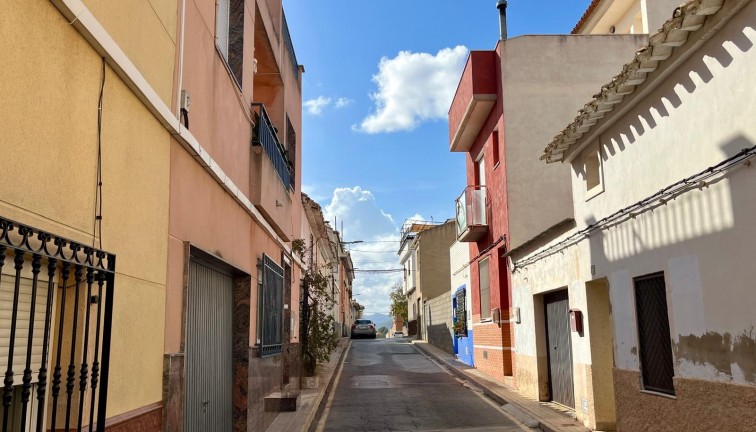 Jälleenmyynti - Tontti - Bullas