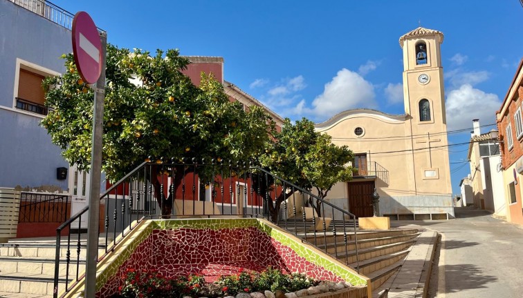 Jälleenmyynti - Tontti - Bullas