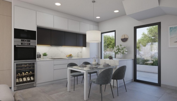 Uudistuotanto - Erillistalo - Los Alcazares